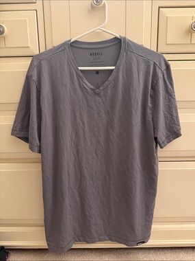NOBULL 🐂 Men's Gray V-Neck